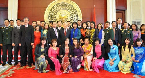 Forum intelektual Vietnam di luar negeri dengan perkembangan ekonomi dan integrasi - ảnh 1