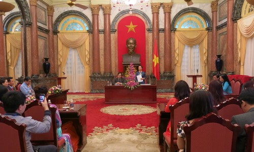 Wapres Nguyen Thi Doan menerima Delegasi anggota Dewan Wirausaha keluarga Vietnam - ảnh 1