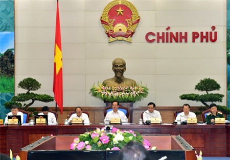 Meneruskan sidang periodik Pemerintah Vietnam untuk  bulan Juni-tahun 2015 - ảnh 1