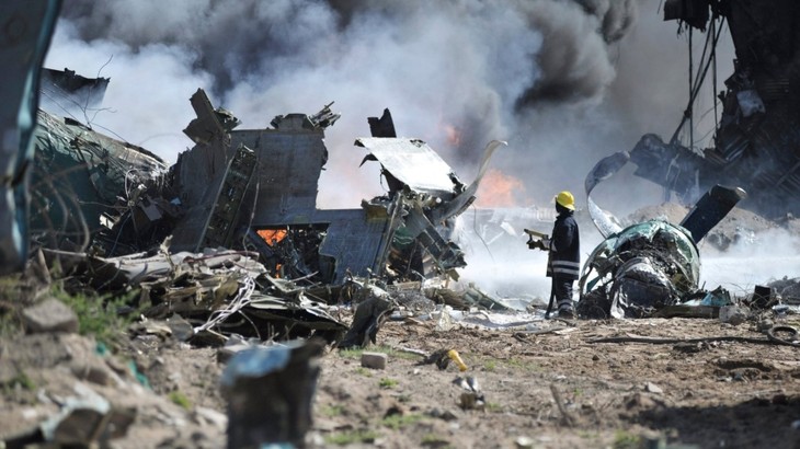Laos telah menemukan 23 jenazah dalam kecelakaan pesawat terbang militer - ảnh 1