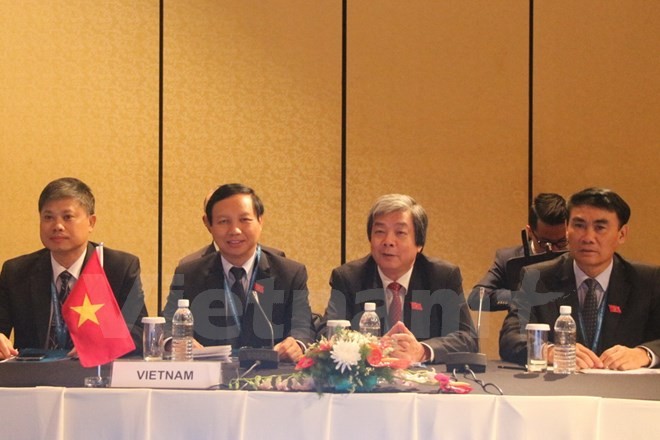 Vietnam memberikan pendapat penting di sidang berbagai komisi AIPA - ảnh 1