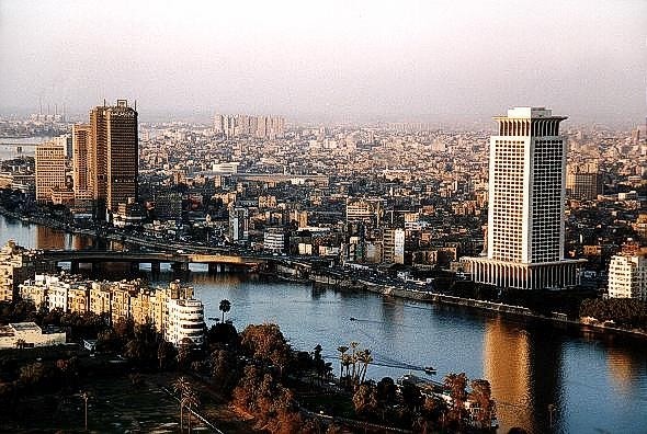 Mesir melakukan perundingan untuk meminjam 3 miliar dolar AS menebus defisit anggaran keuangan - ảnh 1