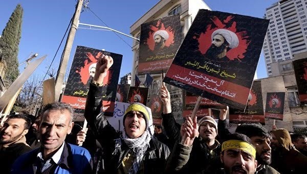 Demonstrasi di Iran untuk menentang Arab Saudi  mengeksekusi ulama Islam - ảnh 1