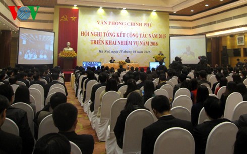 Deputi PM Nguyen Xuan Phuc menghadiri Konferensi penggelaran tugas tahun 2016 dari Kantor Pemerintah - ảnh 1
