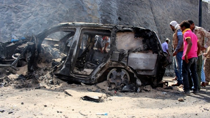 Serangan bom bunuh diri terjadi di Yaman dan Irak. - ảnh 1