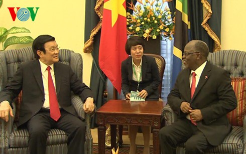 Aktivitas Presiden Truong Tan Sang dalam kunjungan kenegaraan di Republik Persatuan Tanzania - ảnh 1