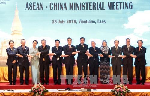 Vietnam menegaskan kembali pendirian tentang menjamin perdamaian, keamanan, kestabilan dan kebebasan maritim dan penerbangan - ảnh 1