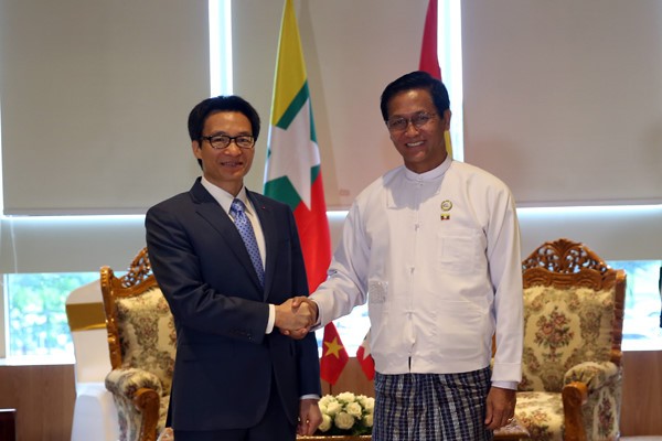 Deputi PM Vietnam, Vu Duc Dam melakukan kunjungan kerja di Myanmar - ảnh 1