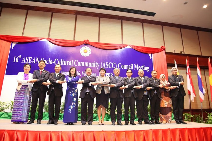 Membuka Konferensi ke-16 Dewan Komunitas Sosial-Budaya ASEAN - ảnh 1