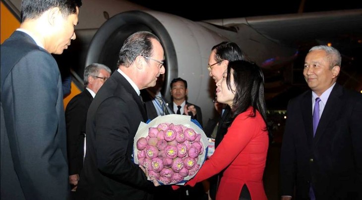 Presiden Perancis, Francois Hollande mengunjungi kota Ho Chi Minh - ảnh 1