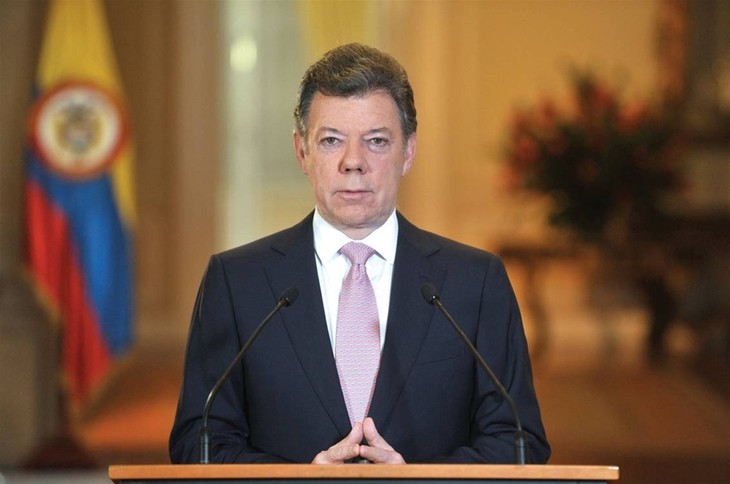 Presiden Kolombia memberikan penghargaan Nobel Perdamaian kepada para korban dalam bentrokan bersenjata - ảnh 1