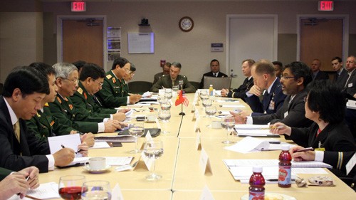 Vietnam-AS melakukan dialog ke-7 kebijakan pertahanan - ảnh 1