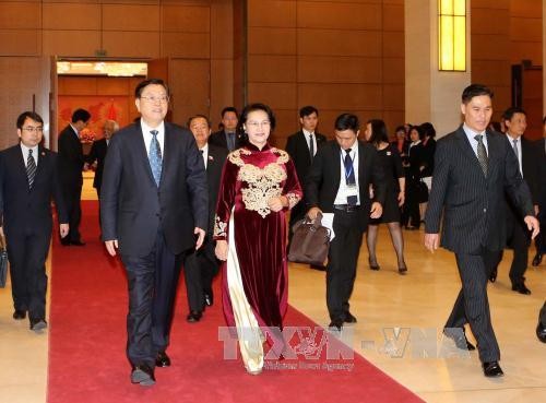 Ketua Komite Tetap KRN Tiongkok, Zhang Dejiang mengakhiri dengan baik kunjungan persahabatan resmi di Vietnam - ảnh 1