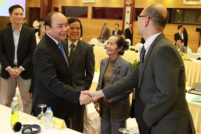 Konferensi meja bundar antara PM dengan jejaring pakar global tentang perkembangan Vietnam - ảnh 1