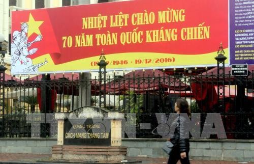 Kota Hanoi mengadakan aktivitas-aktivitas seni-budaya untuk memperingati ultah ke-70 Hari Perang Perlawanan Nasional - ảnh 1