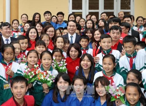 Presiden Tran Dai Quang mengucapkan selamat Tahun Baru Tradisional Imlek di propinsi Nghe An - ảnh 1