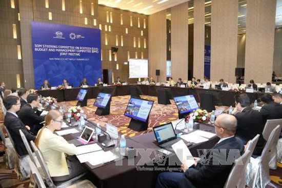 Hasil pertemuan tujuh Komite dan kelompok kerja dalam Konferensi SOM 1 dan pertemuan-pertemuan yang bersangkutan - ảnh 1