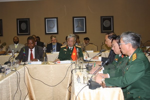 Dialog ke-2 tentang  kebijakan pertahanan Vietnam-Afrika Selatan - ảnh 1