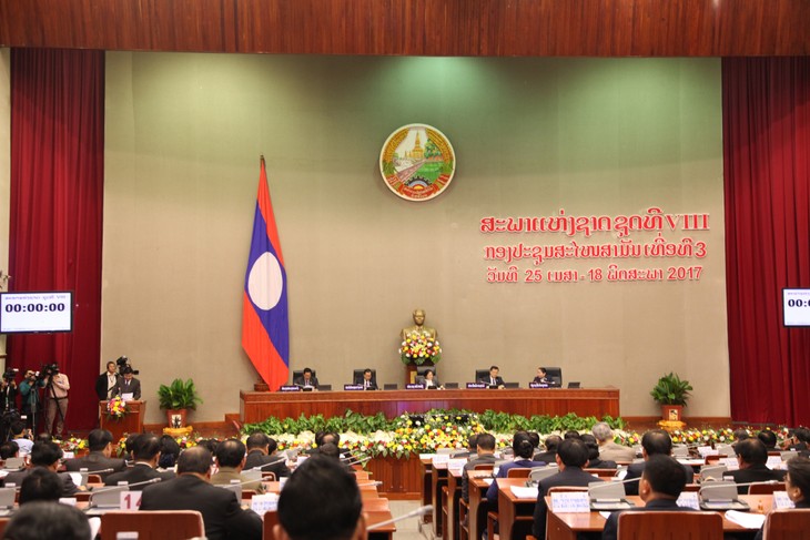 Persidangan ke-3 Parlemen Laos angkatan ke-8 dibuka - ảnh 1