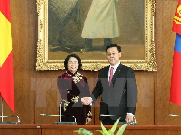Vietnam dan Mongolia memperkuat kerjasama di banyak bidang - ảnh 1