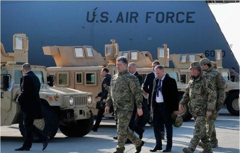 AS akan memberikan bantuan senjata yang mematikkan kepada Ukraina - ảnh 1