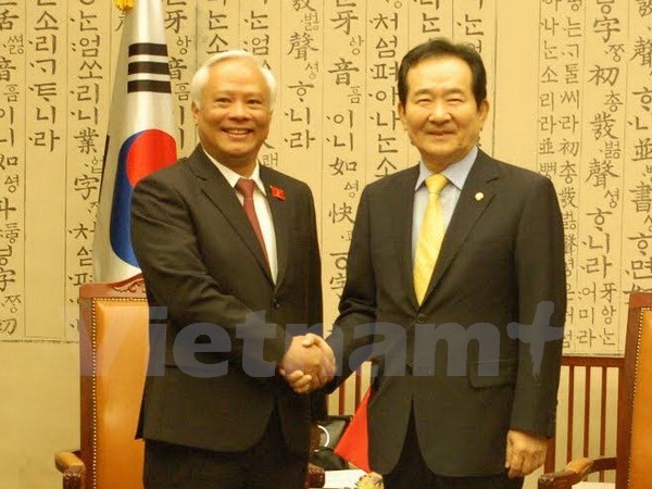 Wakil Ketua MN Vietnam, Uong Chu Luu bertemu dengan Ketua Parlemen Republik Korea - ảnh 1