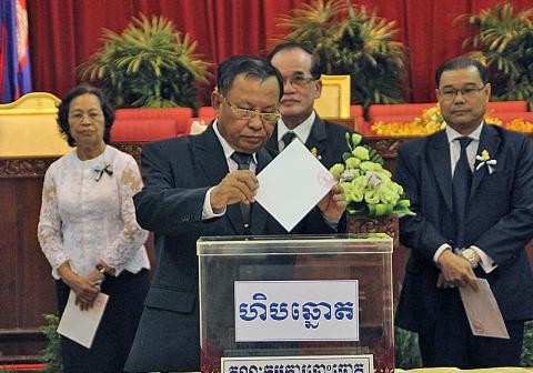 Majelis Tinggi Kamboja mengesahkan Undang-Undang  mengenai Partai Politik amandemen  - ảnh 1