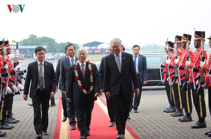 Sekjen KS PKV Nguyen Phu Trong memulai kunjungan resmi di Indonesia - ảnh 3