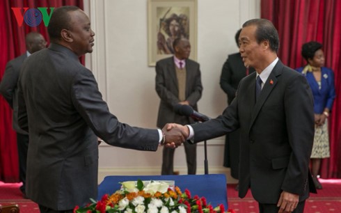  Kenya menginginkan penguatan memperkuat kerjasama dengan Vietnam - ảnh 1