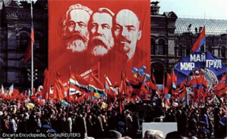 Sarasehan tentang arti yang bersejarah dan zaman dari Revolusi Oktober Rusia - ảnh 1