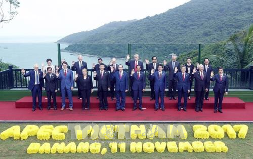 PM Vietnam, Nguyen Xuan Phuc  menghadiri Sidang Pleno KTT ASEAN 31 - ảnh 1