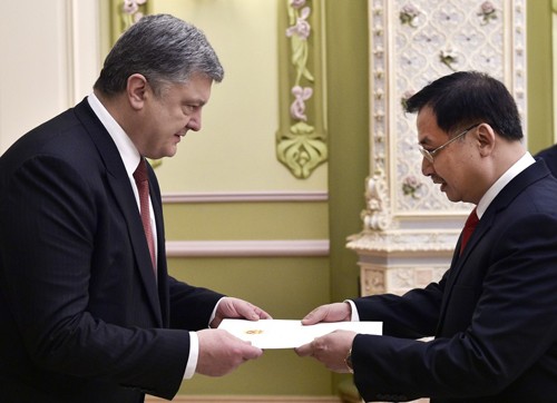  Presiden Ukraina : memperkuat hubungan dengan Vietnam- prioritas dalam kebijakan politik Ukraina - ảnh 1