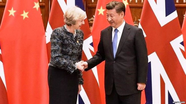 Tiongkok dan Inggris mendorong hubungan bilateral di era baru - ảnh 1
