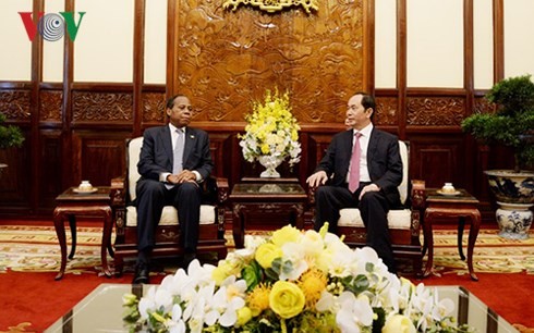  Presiden Tran Dai Quang menerima Dubes Mozambike yang mengakhiri masa baktinya di Vietnam - ảnh 1