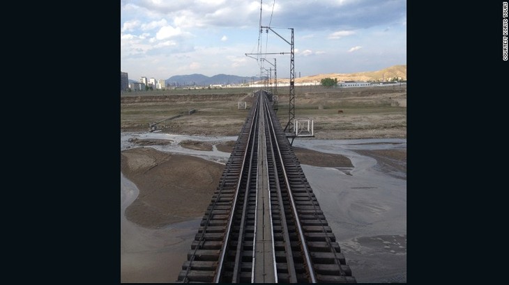 RDRK dan Republik Korea berbahas tentang kerjasama modernisasi jalan kereta api - ảnh 1