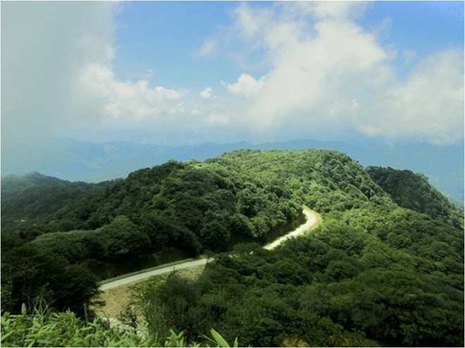 Keindahan yang megah dari Geopark Global  Gunung dan Sungai  Cao Bang - ảnh 4