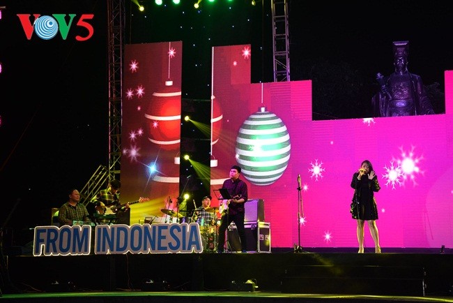 Bergelora malam musik “From Indonesia to Vietnam with Love” di Kota Hanoi - ảnh 5