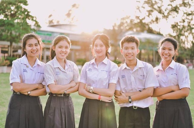 Kalangan pemuda Thailand dengan tata biga  dan bahasa Vietnam - ảnh 1
