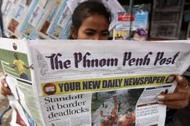 Koran-koran besar di Kamboja secara serempak meliput berita tentang  kunjungan kenegaraan Sekjen, Presiden Vietnam, Nguyen Phu Trong di Kamboja - ảnh 1