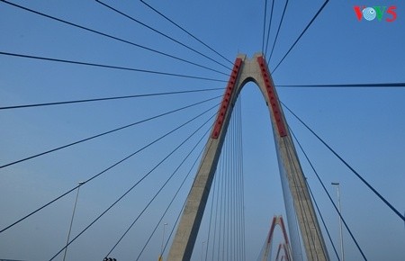 Jembatan-jembatan yang menyambungkan waktu - ảnh 11