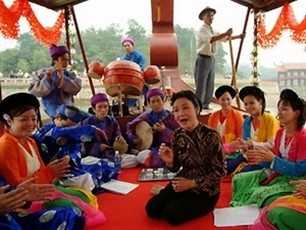 Xoan singing, a world cultural heritage in need of urgent protection - ảnh 1