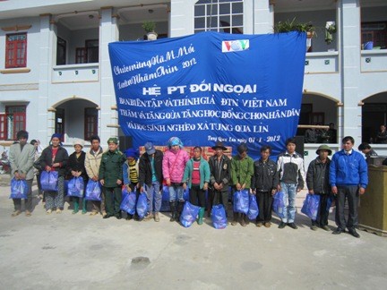 VOV5 presents New Year gifts to the poor in Lai Chau province - ảnh 1