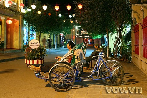 Hoi An’s old quarter, a harmonious blend of history, culture, and human life  - ảnh 5