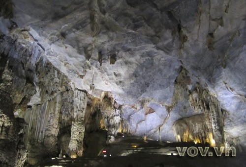 Thien Duong-the longest cave in Vietnam - ảnh 1