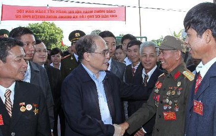 NA Chairman joins national unity festival in Hung Yen - ảnh 1