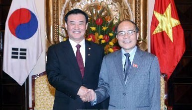Vietnam, the Republic of Korea advance legislative ties - ảnh 1
