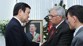 President Truong Tan Sang pays tribute to President Hugo Chavez - ảnh 1