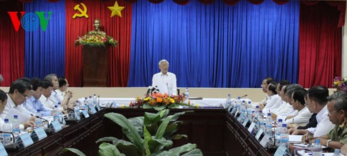 Party leader Nguyen Phu Trong visits Binh Duong  - ảnh 1