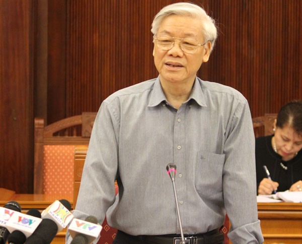 Party leader works with Central Theoretical Council - ảnh 1