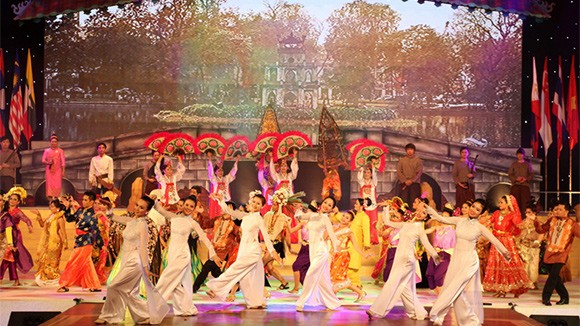 Building Vietnamese culture imbued with national identity  - ảnh 1